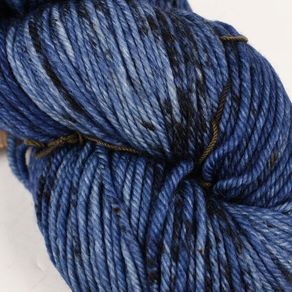 MadelineTosh Longrider DK Yarn Merino Nylon Hand Dyed Particle Series Ink - Picture 2 of 3